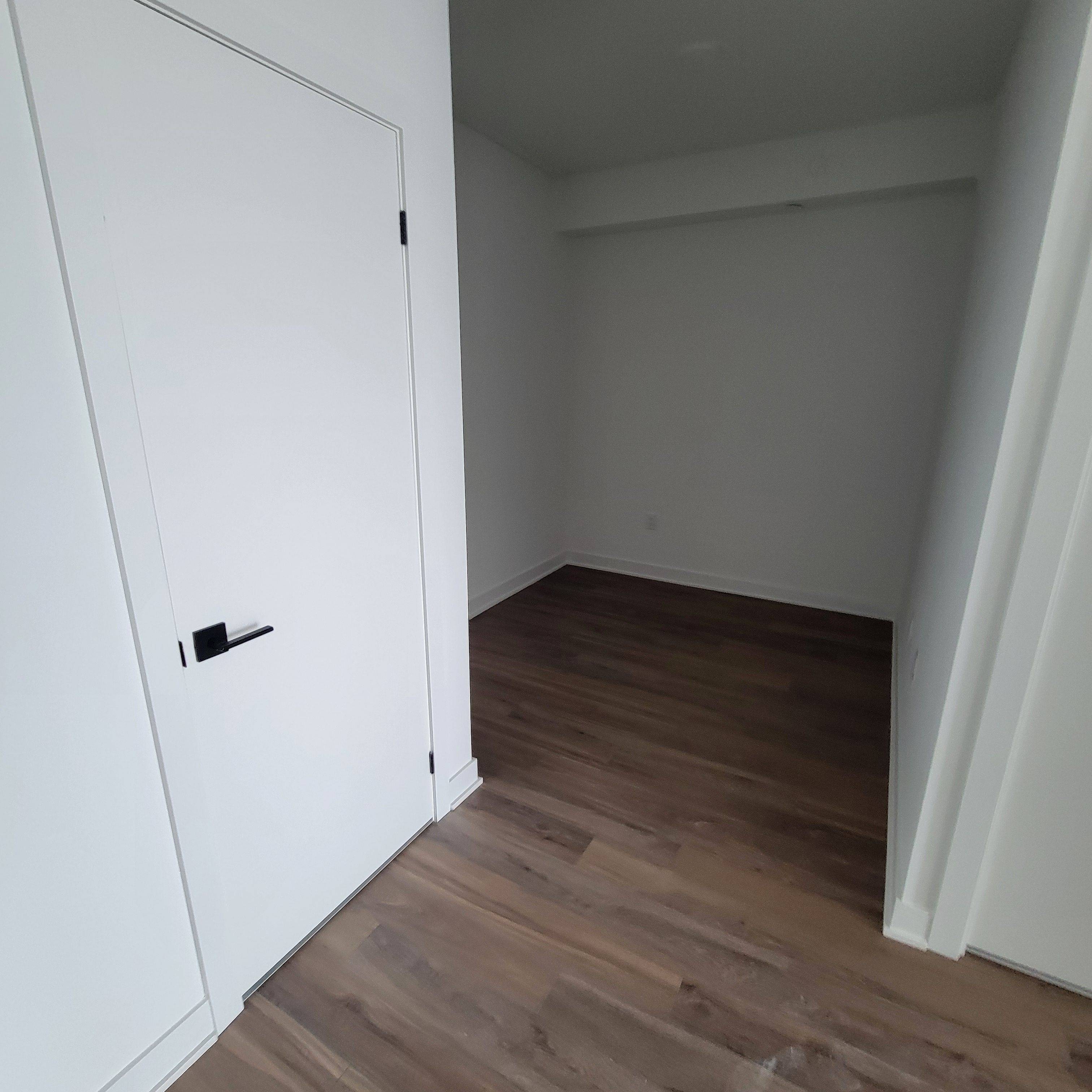 Hamilton, ON L8E 2J8,2782 Barton ST E #1415