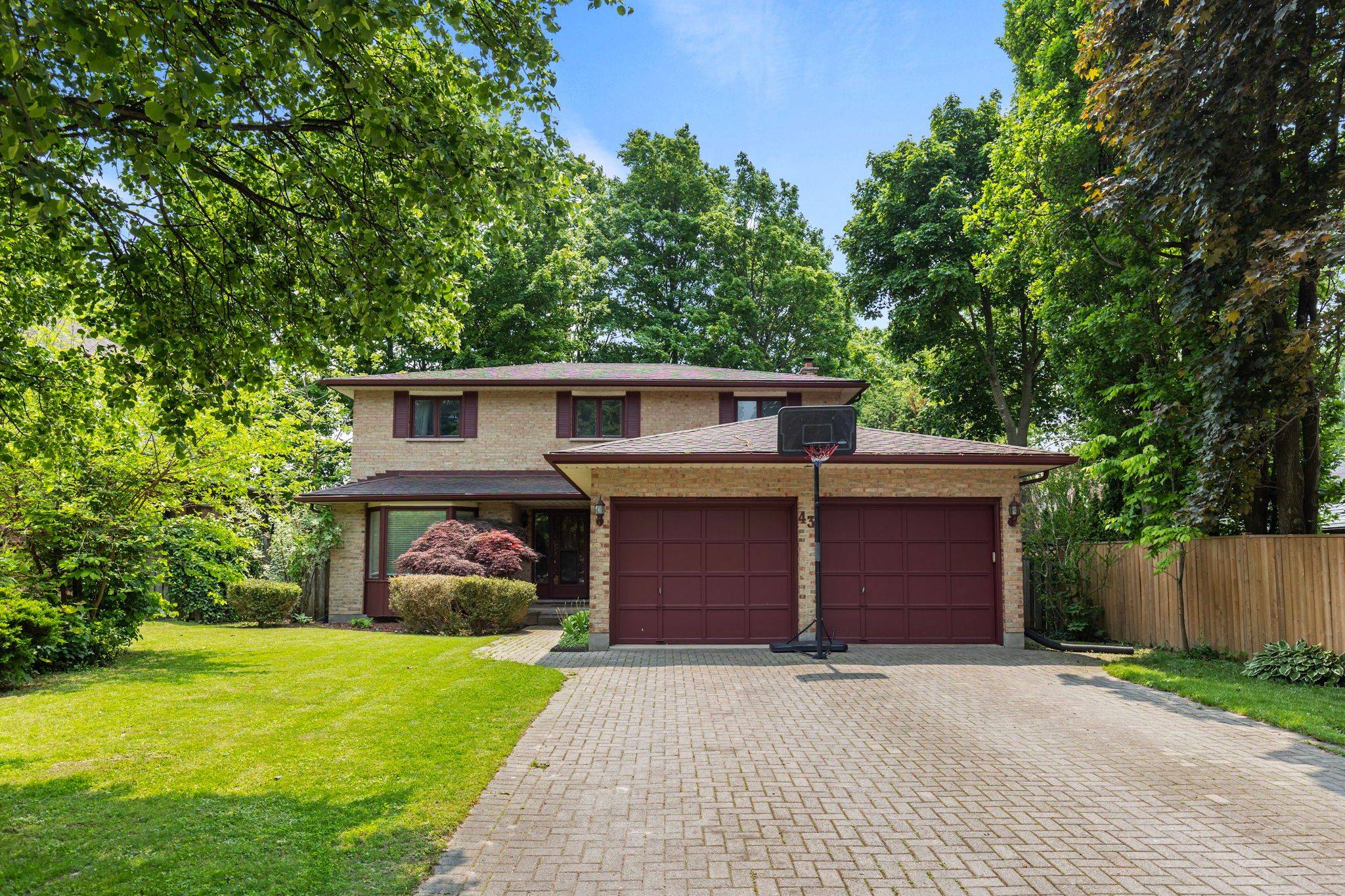 43 Mountainview CRES, London South, ON N6J 4M5