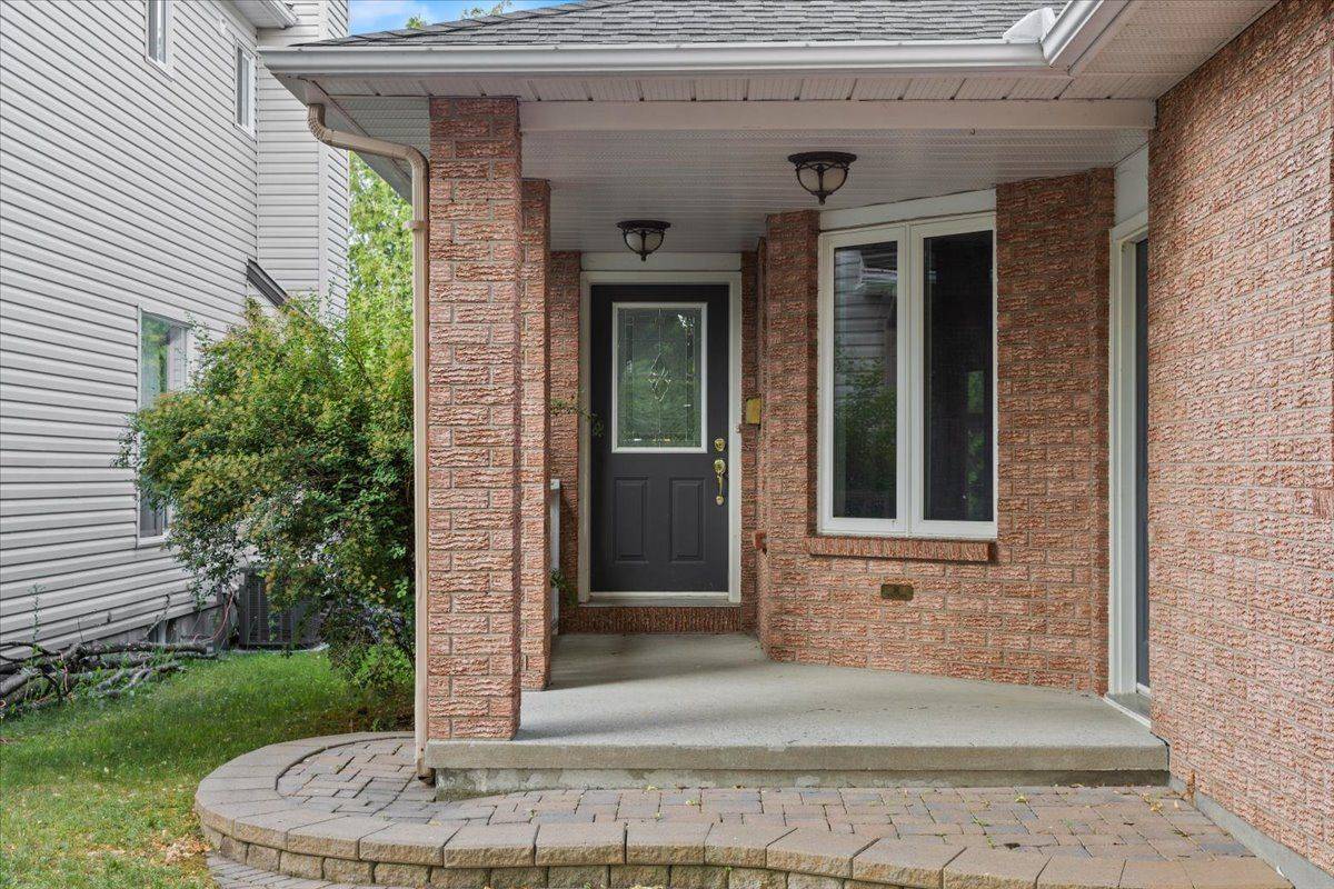 Stittsville - Munster - Richmond, ON K2S 1S4,38 Stonepath CRES