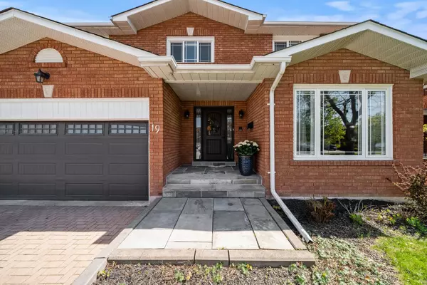 Vaughan, ON L4L 6S1,19 Claudia AVE