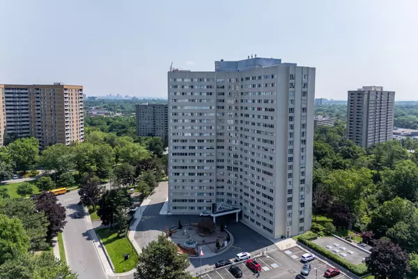 Mississauga, ON L5A 4B6,3695 Kaneff CRES #607