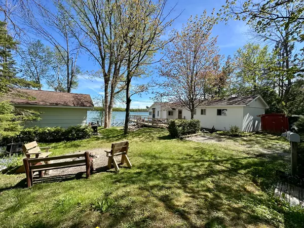 Northern Bruce Peninsula, ON N0H 1Z0,62 Miller Lake Shore RD