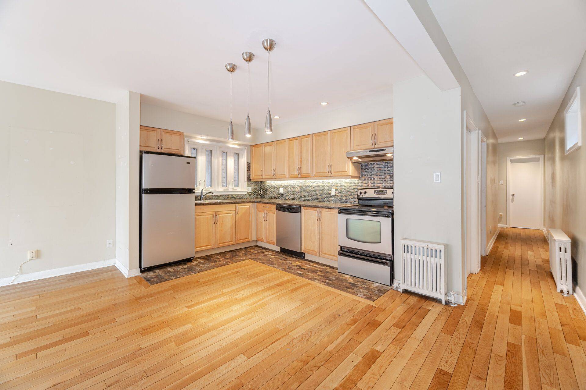 475 Winona DR #3 Upper, Toronto C03, ON M6C 3V2