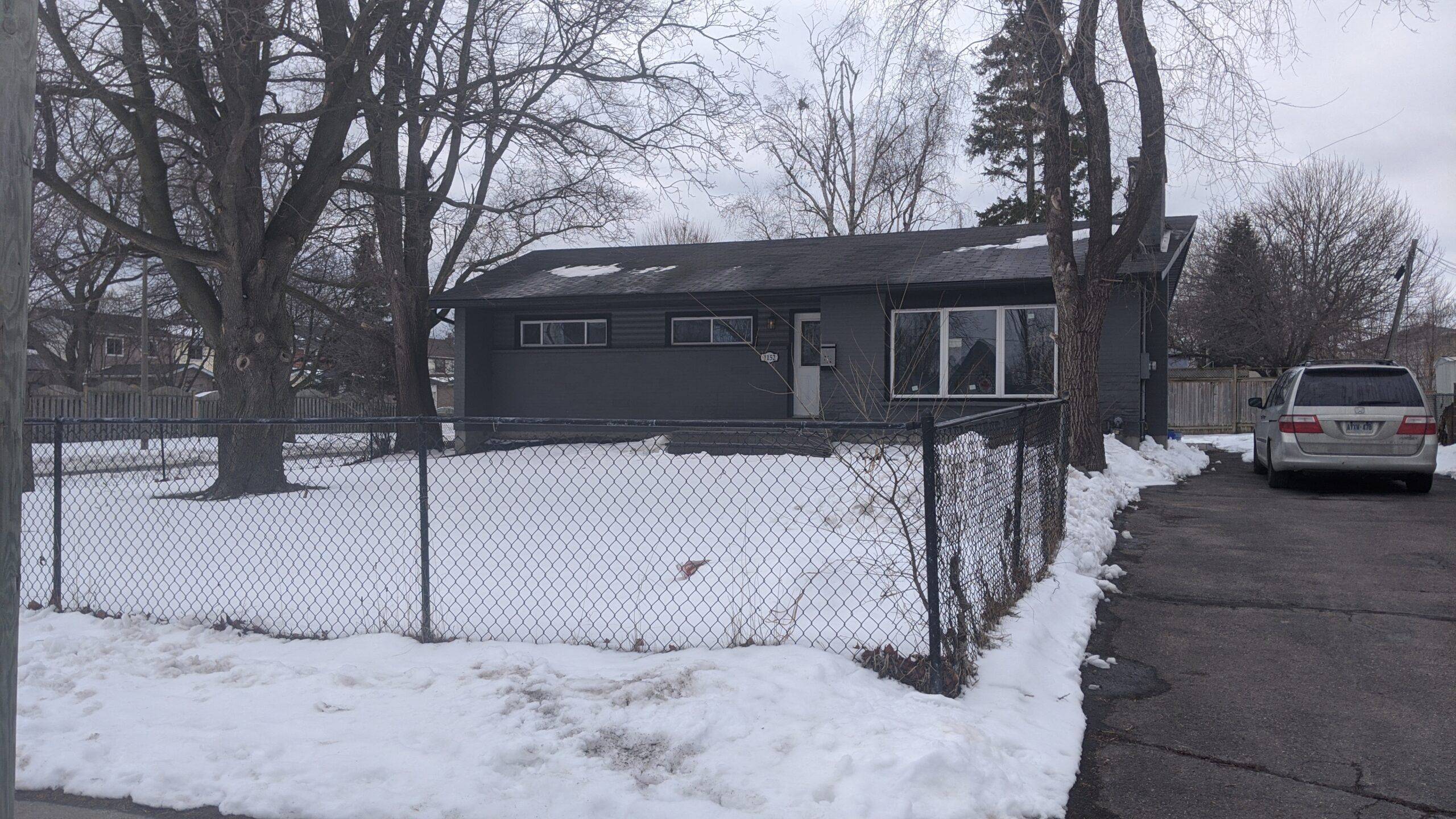 1152 Cedar ST #Upper Unit, Oshawa, ON L1J 3S2