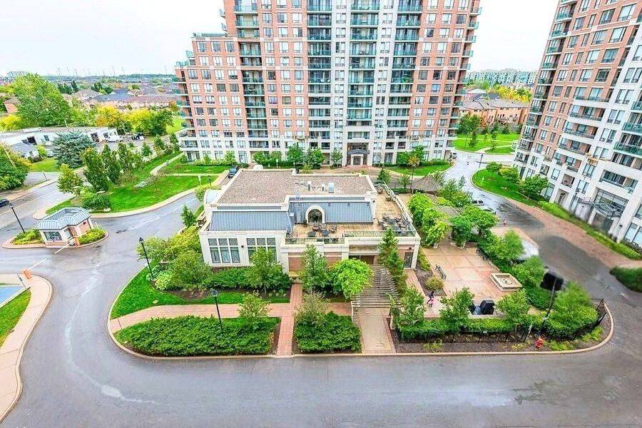 Richmond Hill, ON L4C 0T5,350 Red Maple RD #802