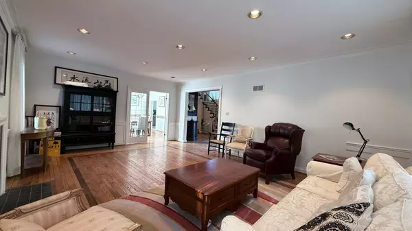 Toronto C12, ON M2L 1N9,37 Wilket RD