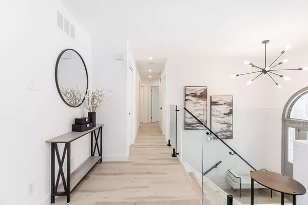 Wasaga Beach, ON L9Z 1M4,42 CLUB CT