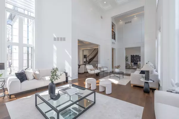 Mississauga, ON L5K 1Y6,2554 Liruma RD
