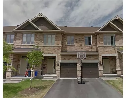 17 MADELON DR, Barrhaven, ON K2J 5C7