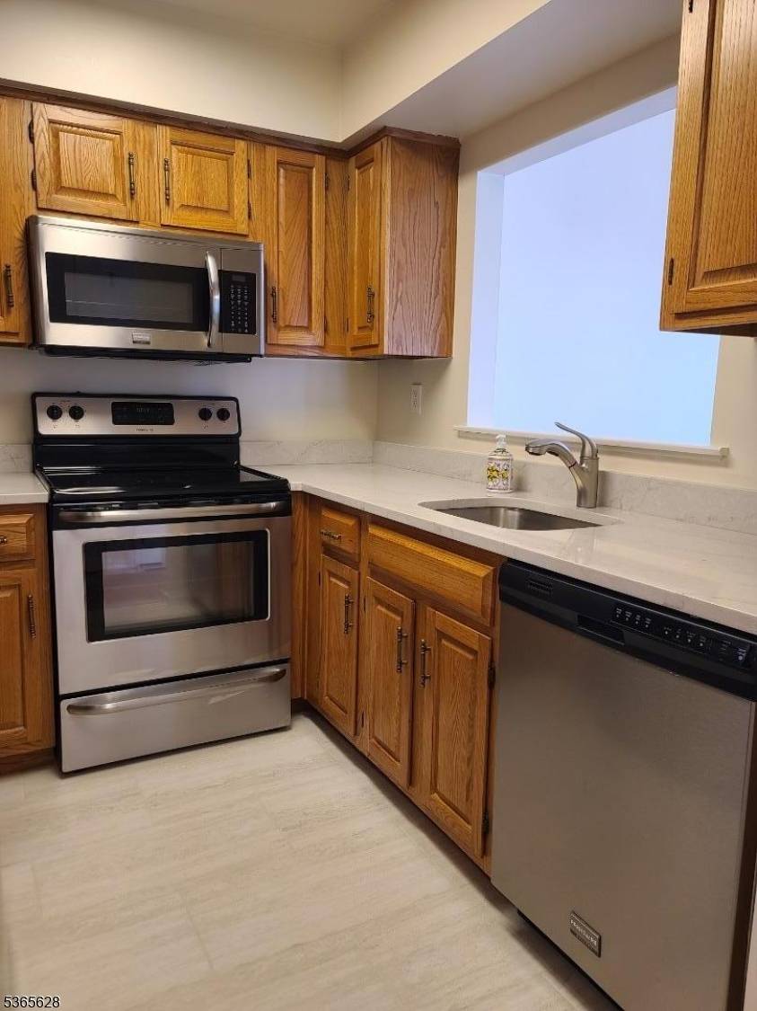 Bedminster Twp., NJ 07921,26 PINE CT