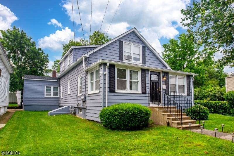 174 Maplewood Ave, Clifton City, NJ 07013