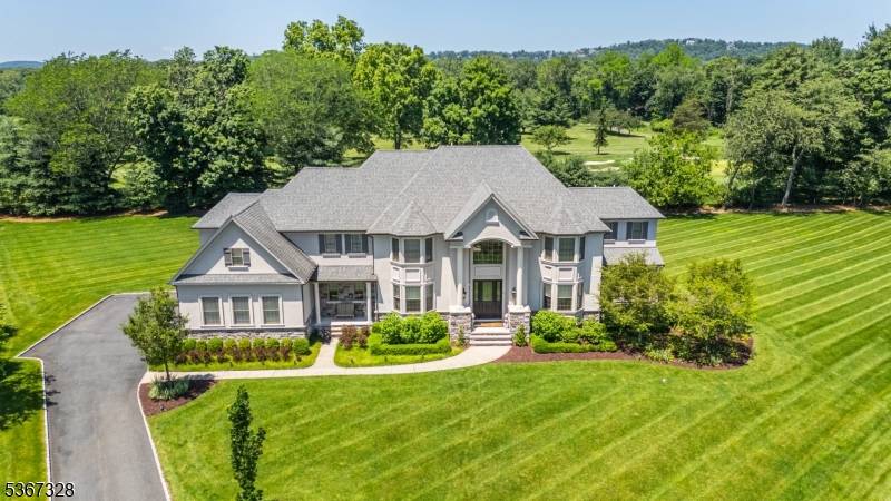 8 Philhower Ct, Denville Twp., NJ 07834
