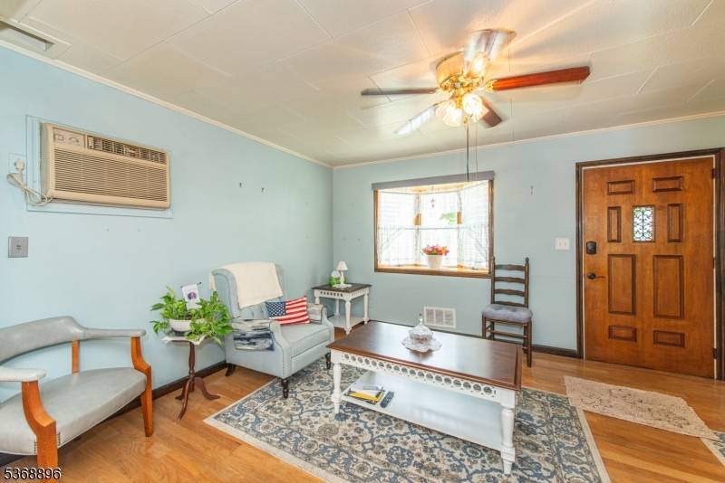 Wanaque Boro, NJ 07420,21 Rockridge Rd