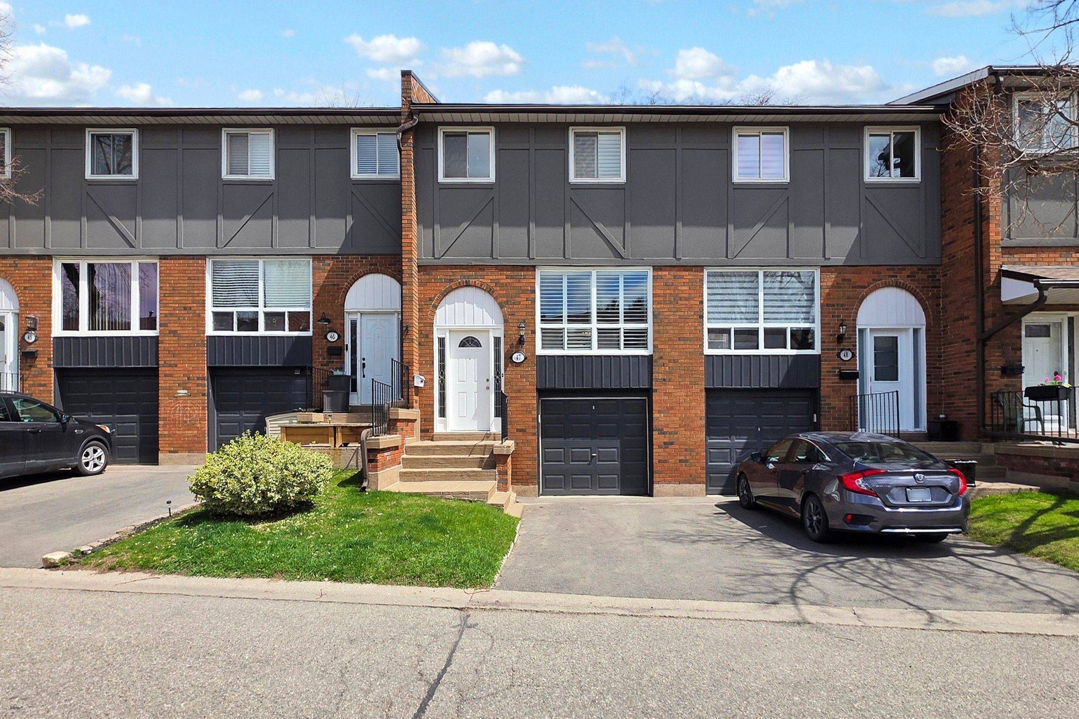 Mississauga, ON L5E 3C9,1616 Haig BLVD #47