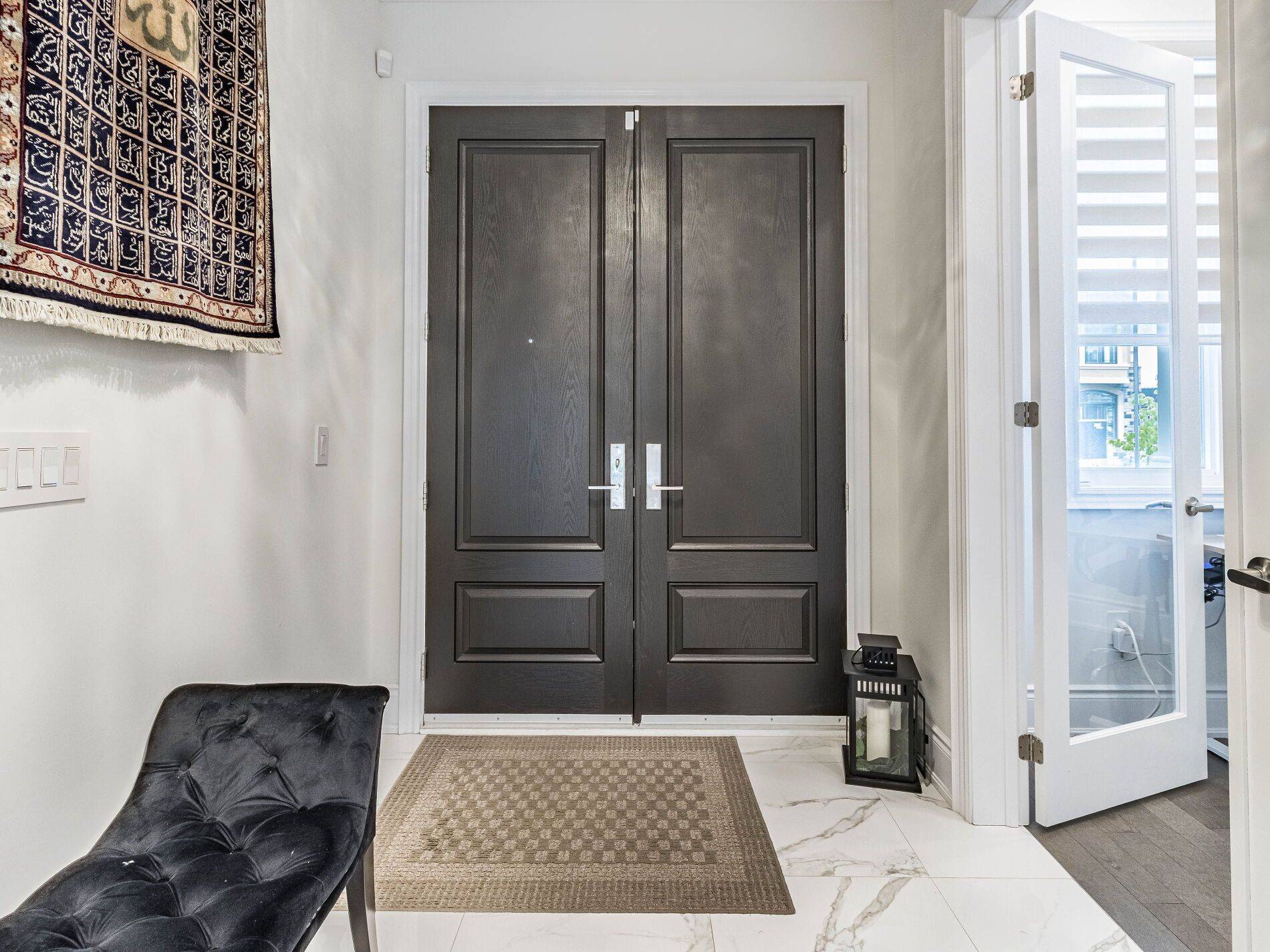 Oakville, ON L6M 5L4,1386 Queens Plate RD