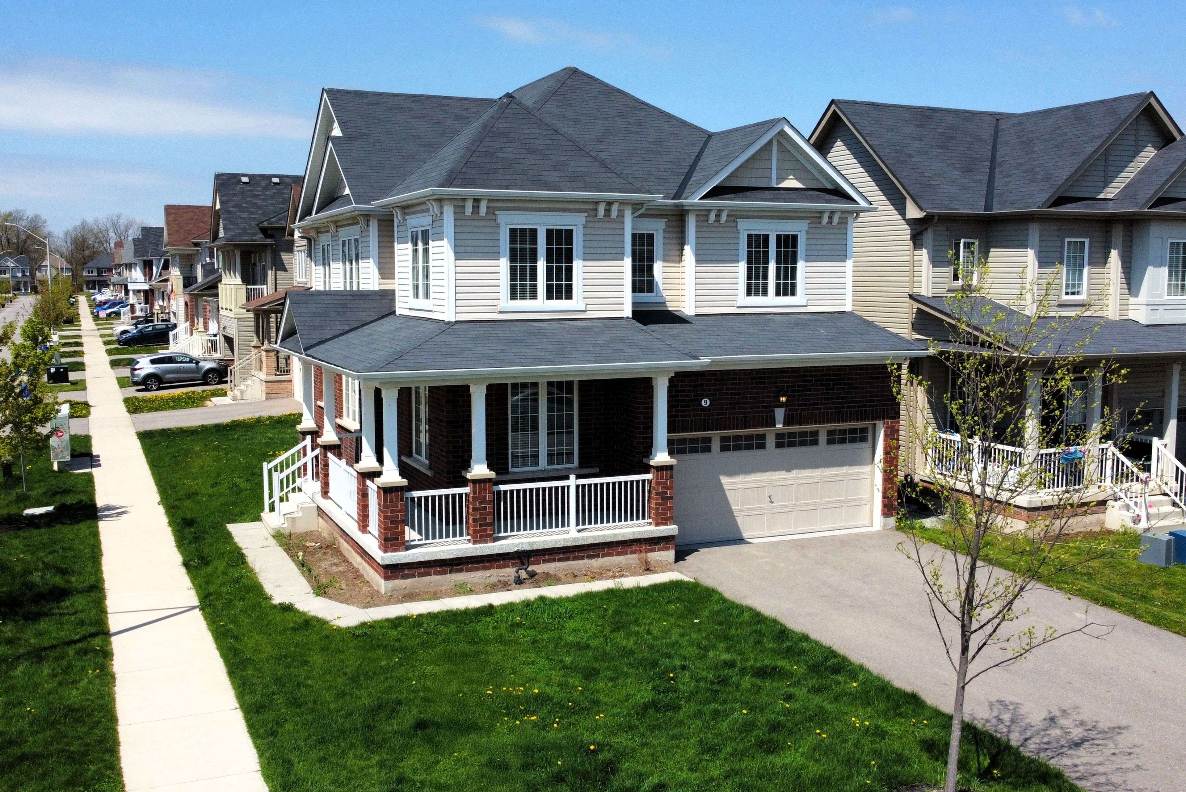 Thorold, ON L3B 0G7,9 Legacy LN