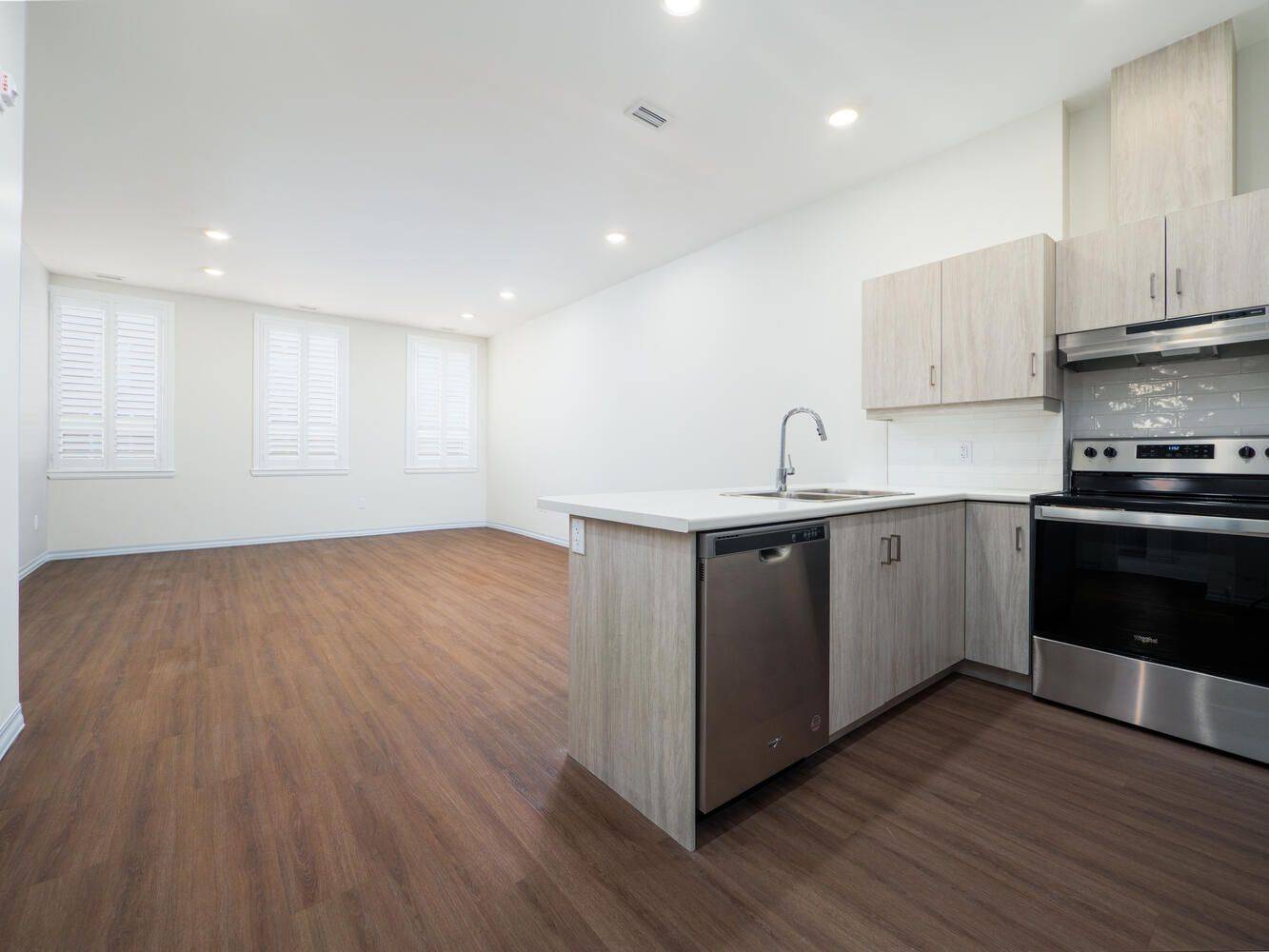 Owen Sound, ON N4K 2H2,845 2nd AVE E #202