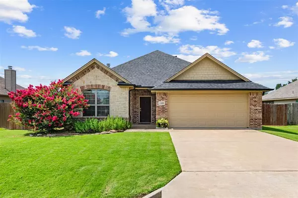 1206 Cutler Street, Tioga, TX 76271