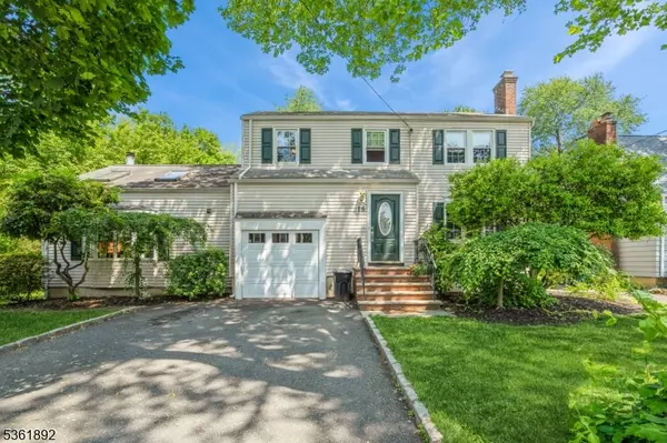 Roseland Boro, NJ 07068,18 Mitchell Ave