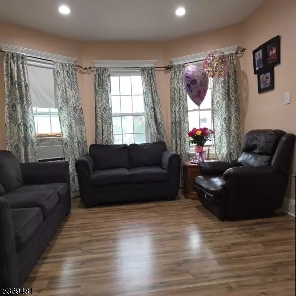 54 Webster Ave, Paterson City, NJ 07501