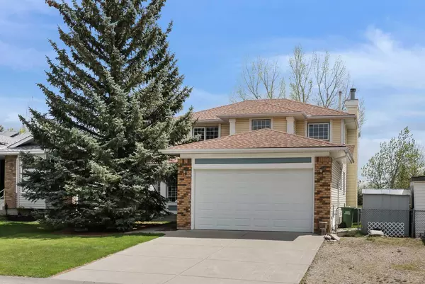 45 Riverview CIR,  Cochrane,  AB T0L 0W4