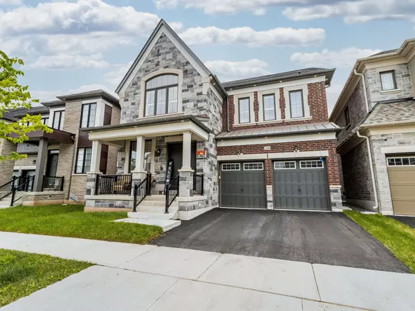 1386 Queens Plate RD, Oakville, ON L6M 5L4