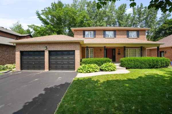 Brantford, ON N3R 7P8,83 Royal Oak DR