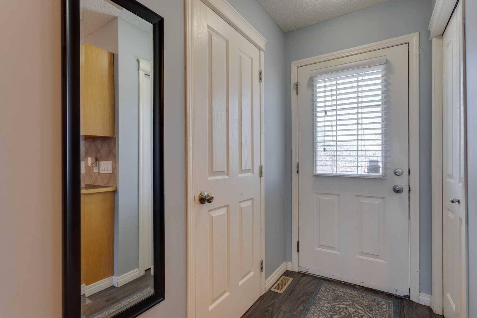 Airdrie, AB T4B 3H5,140 Sagewood BLVD #205