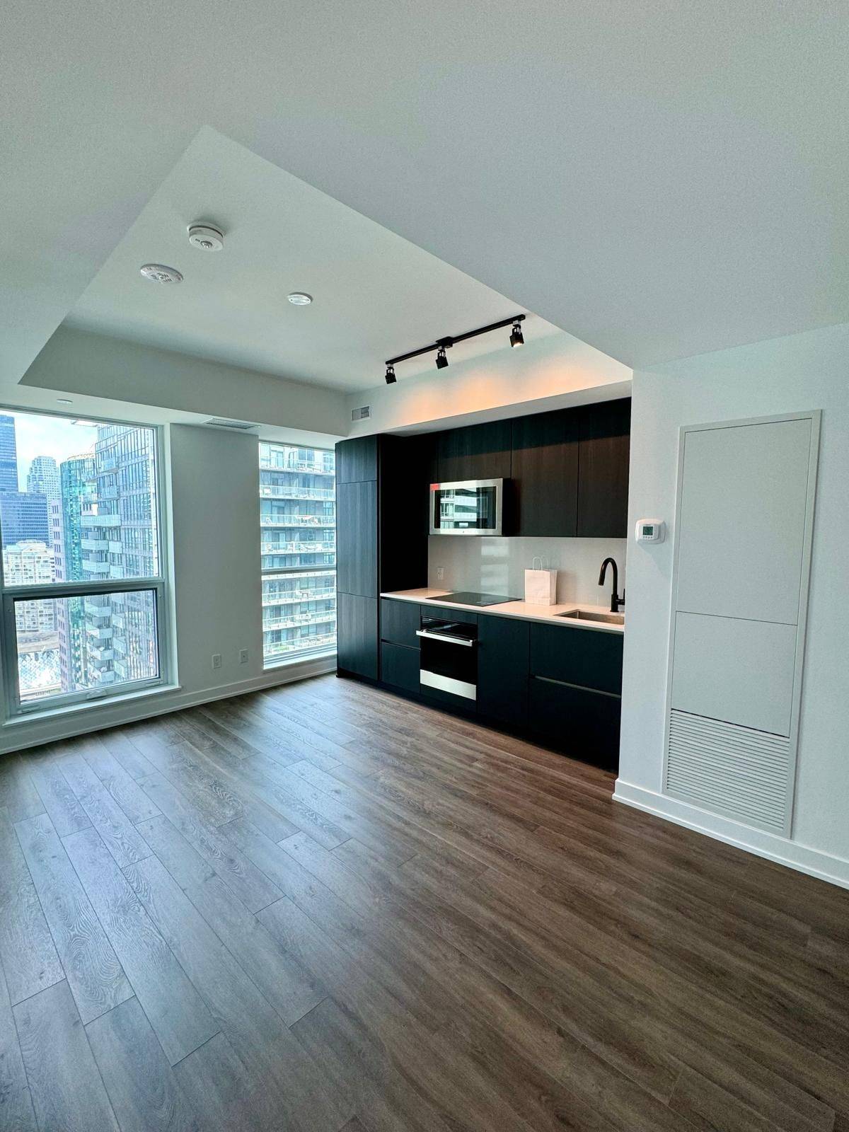 327 King ST W #3001, Toronto C01, ON M5V 0W7