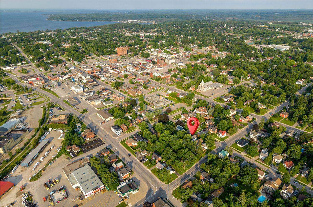 Midland, ON L4R 1R4,616 Dominion AVE