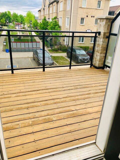 Mississauga, ON L5M 0S4,2875 Hazelton PL #9