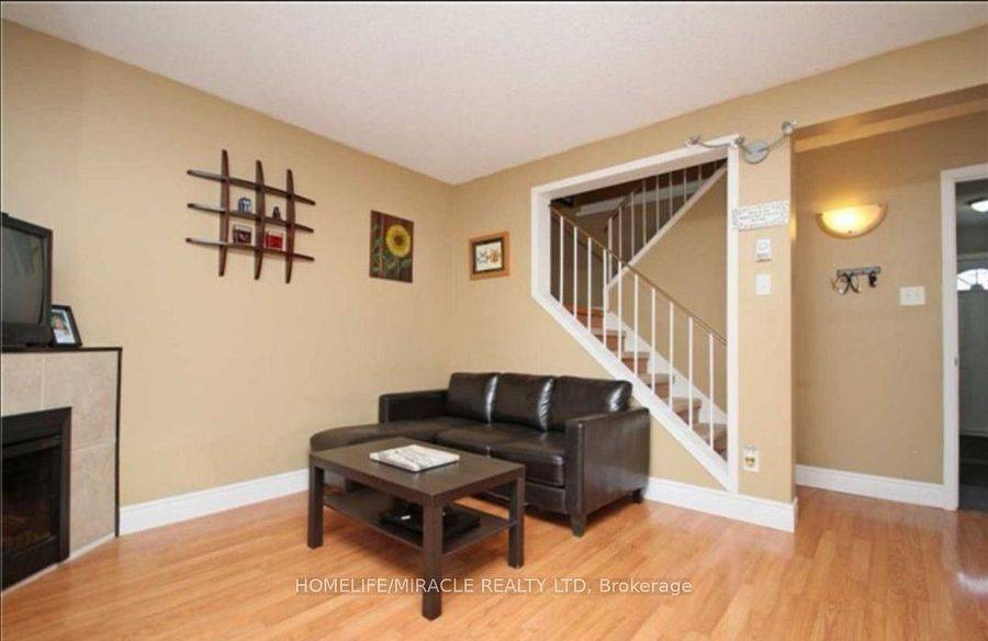 41 Hindquarter CT #Upper, Brampton, ON L6S 2C3