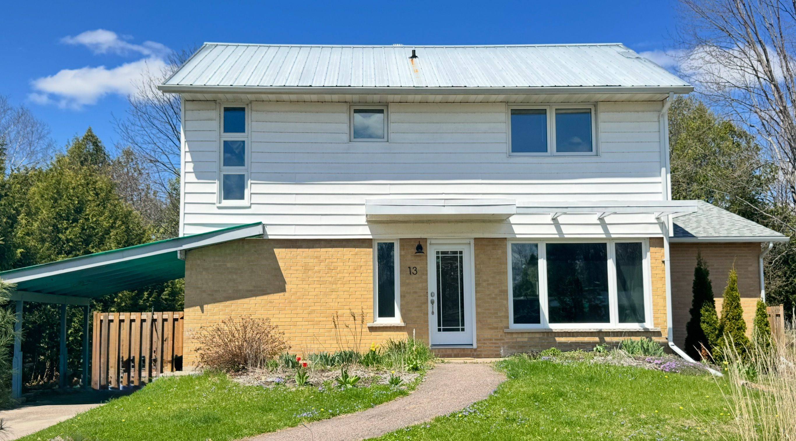 Deep River, ON K0J 1P0,13 Highland CRES