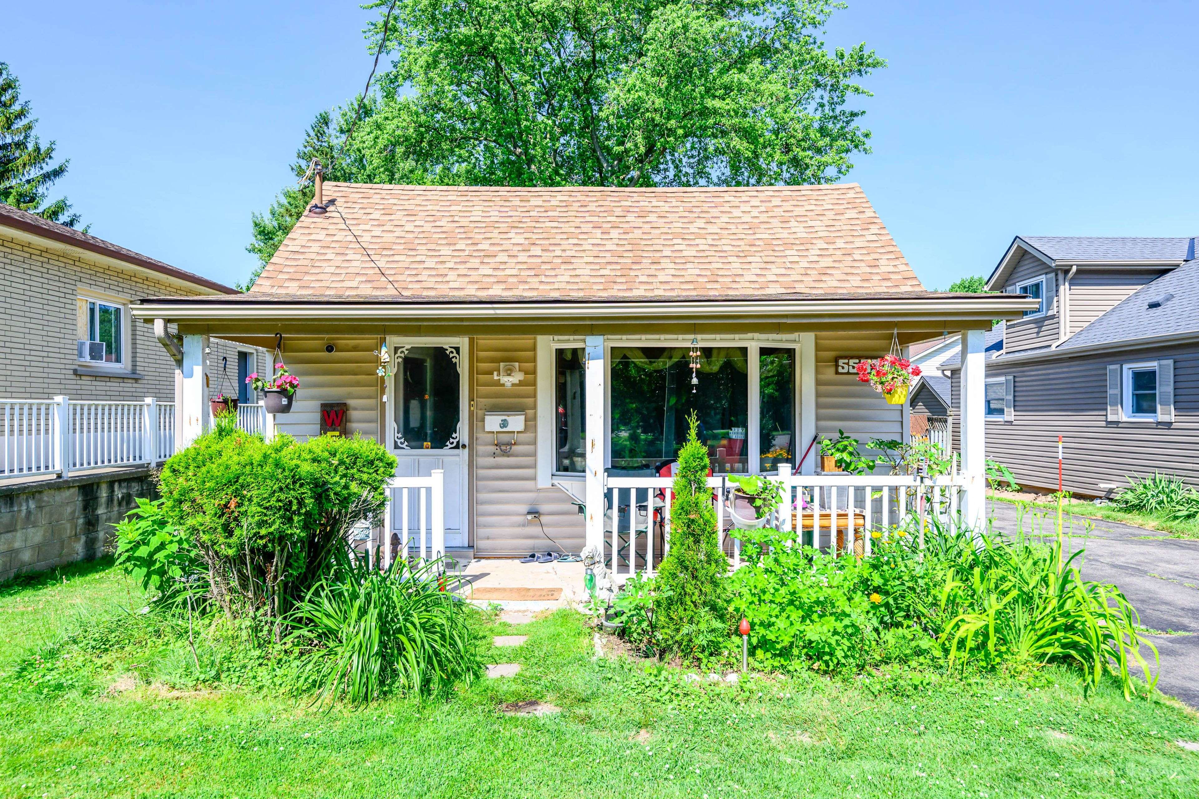 Niagara Falls, ON L2H 1K9,5537 Montrose RD