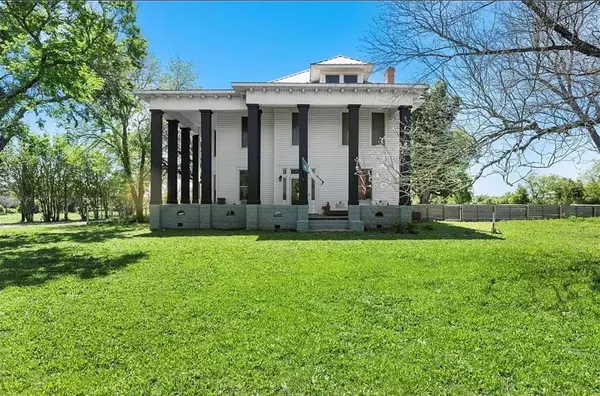 Lorena, TX 76655,1004 S Old Temple