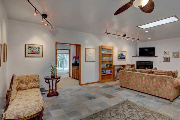 19-4221 HAUNANI RD, Volcano, HI 96785