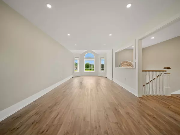 Severn, ON L3V 0Y6,1348 Hawk Ridge CRES