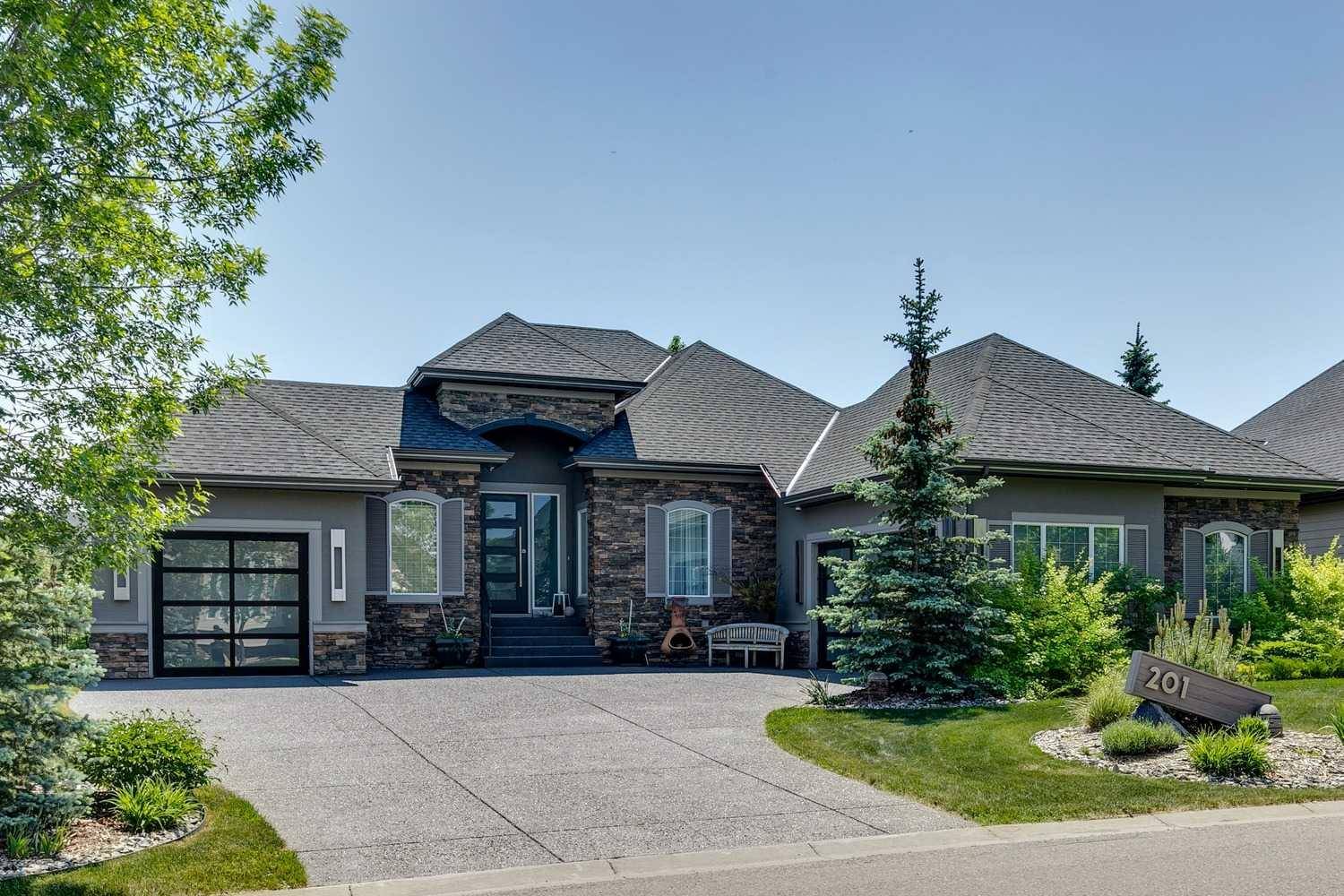 201 Heritage ISLE, Heritage Pointe, AB T1S 4J9