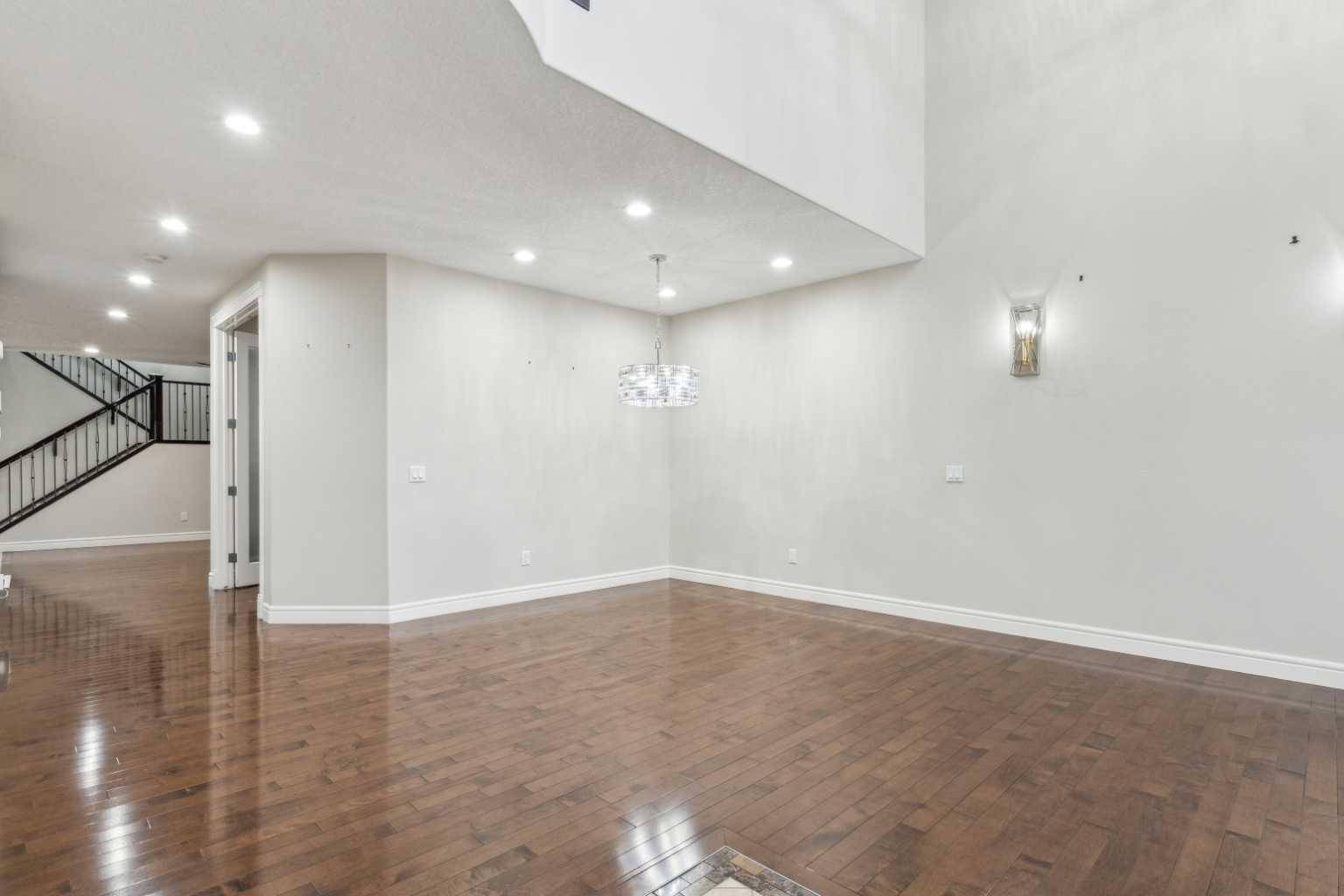 Calgary, AB T3J0J1,34 Taralake CPE Northeast
