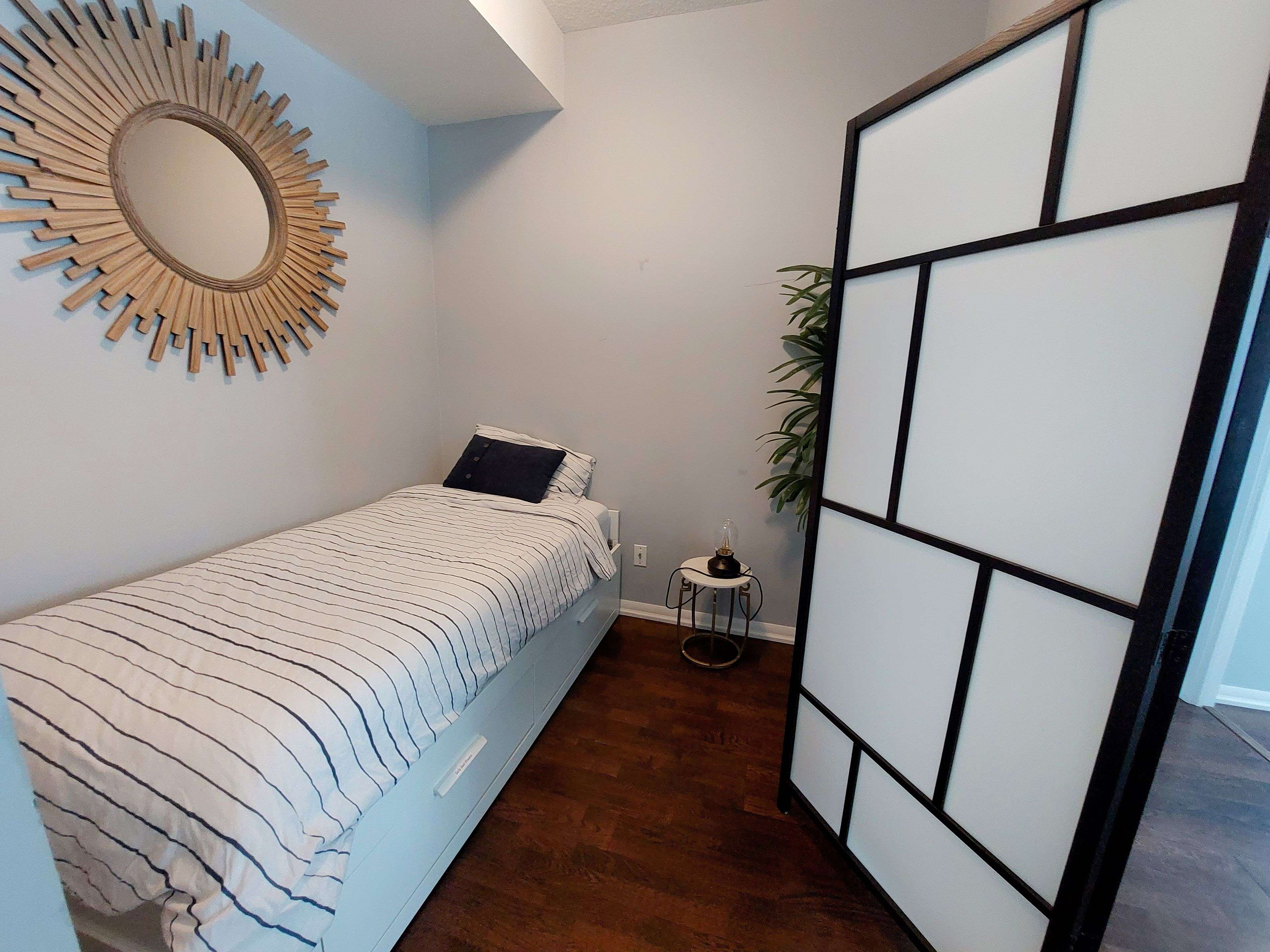Toronto C01, ON M5V 4A2,215 Fort York BLVD #2309