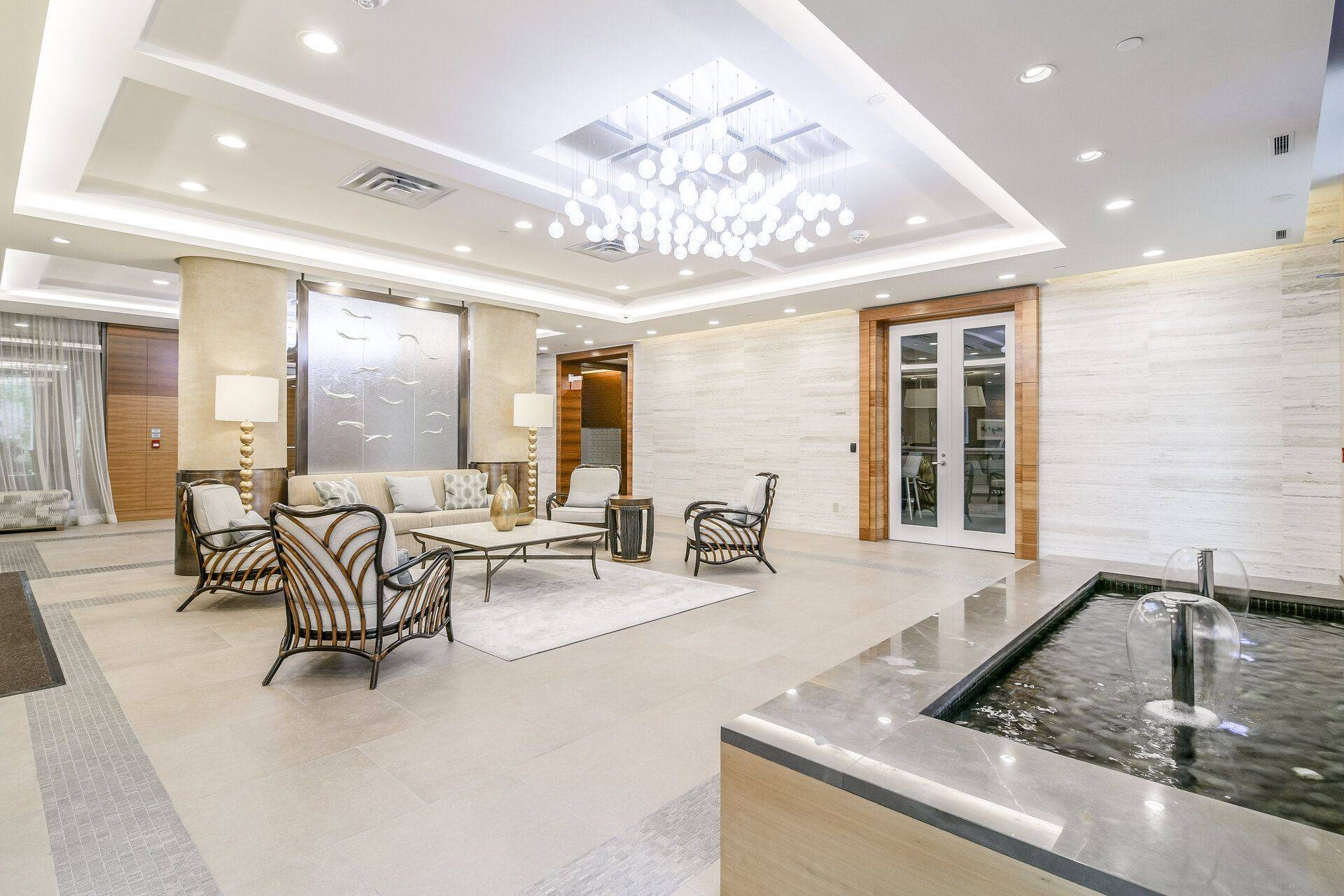 Oakville, ON L6L 0B4,3500 Lakeshore RD #604