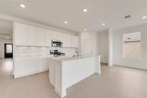 Mckinney, TX 75407,921 Raintree Road