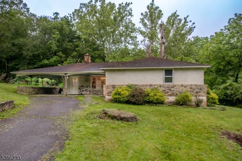 35 Strimples Mill Rd, Delaware Twp., NJ 08559