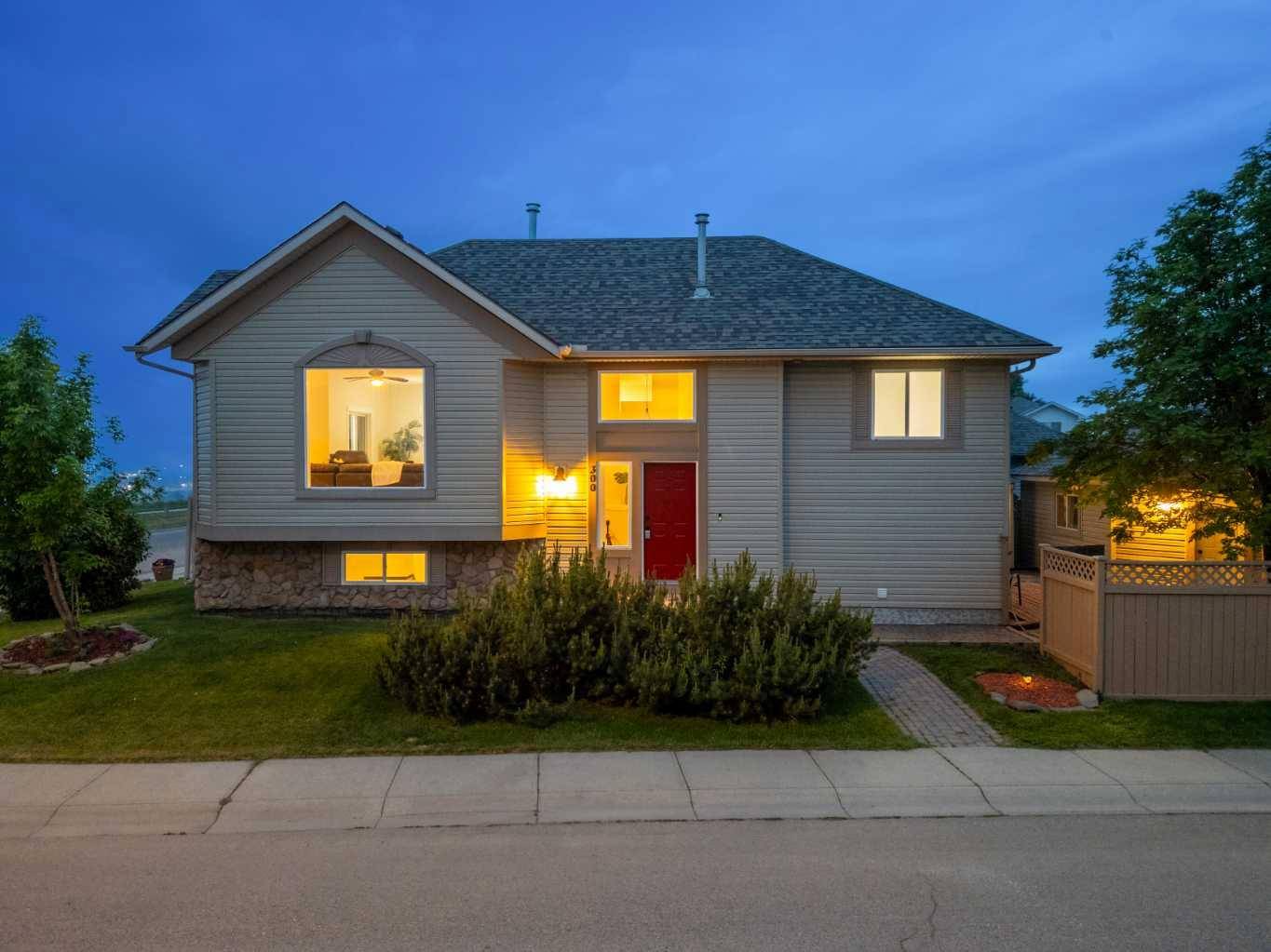 Calgary, AB T2X 3L1,300 Chaparral Ridge CIR SE