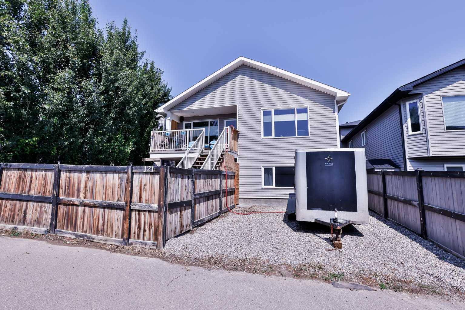 Lethbridge, AB T1J 5G6,121 Northlander BND West
