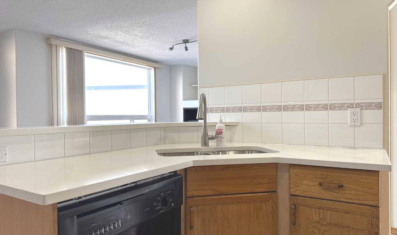 Calgary, AB T1Y 7G7,244 Los Alamos PL Northeast