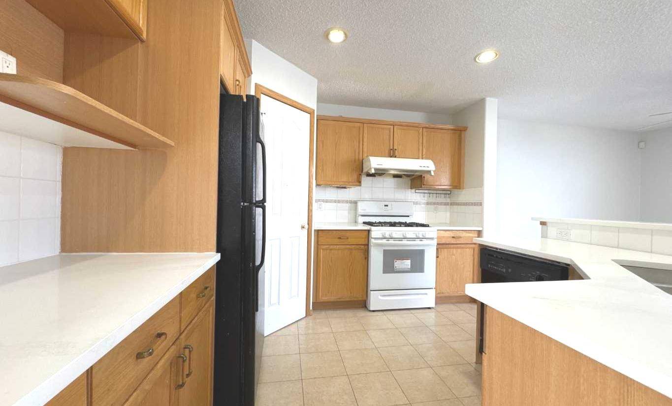 Calgary, AB T1Y 7G7,244 Los Alamos PL Northeast