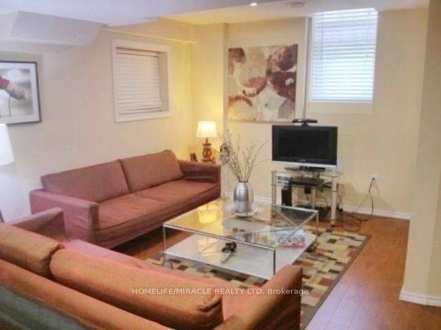 Whitby, ON L1N 0C2,28 Oceanpearl CRES