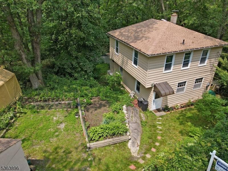 19 Skyland Ave, Wanaque Boro, NJ 07420