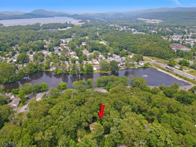 Wanaque Boro, NJ 07420,19 Skyland Ave